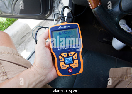 OBD II Kfz Diagnose-Tool - USA Stockfoto
