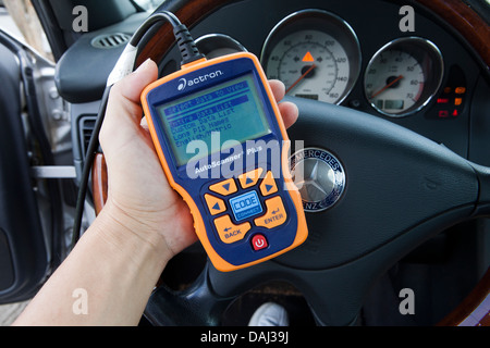 OBD II Kfz Diagnose-Tool - USA Stockfoto