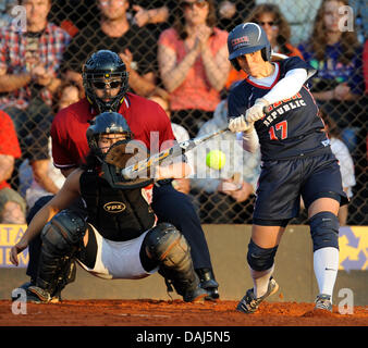 Softball-EM, Frauen, Tschechien Vs Russland, Prag, Tschechische Republik, 12. Juli 2013. (Foto/Stanislav Zbynek CTK) Stockfoto