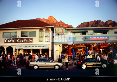 Prominenten in Camps Bay Restaurants am frühen Abend Stockfoto