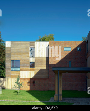 Pangbourne College, Pangbourne, Vereinigtes Königreich. Architekt: Mitchell Taylor Workshop 2012. Blick von Süden auf Holz und Ziegel f Stockfoto