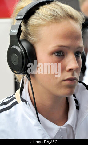 Växjö, Schweden. 14. Juli 2013. Isabelle Linden Deutschlands kamen der UEFA Women's EURO 2013 Gruppe B Fußballspiel zwischen Deutschland und Island an der Växjö Arena in Växjö, Schweden, 14. Juli 2013. Foto: Carmen Jaspersen/Dpa/Alamy Live News Stockfoto