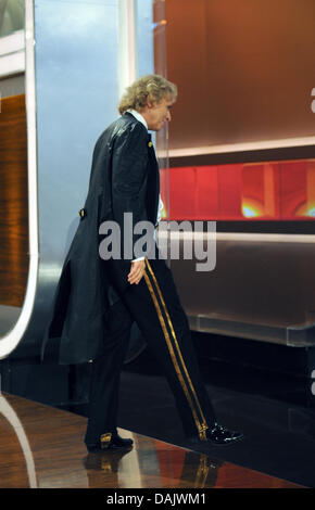 Der Deutsche Moderator Thomas Gottschalk Geht bin Samstag (30.04.2011) Nach der Letzten Regulären Ausgabe der ZDF-Fernsehsendung "Wetten, dass...?" in Offenburg (Ortenaukreis). Es ist sterben 195. Ausgabe der Show, sterben Im Februar 30 Jahre Alt Geworden ist. Foto: Patrick Seeger Dpa/lsw Stockfoto