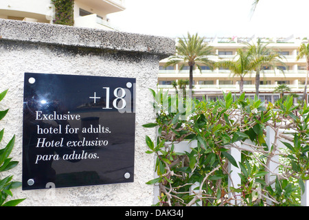 Zeichen für ein Hotel für Erwachsene, Spanien, Balearen, Mallorca Stockfoto