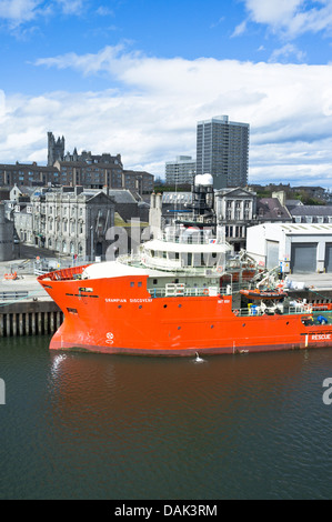 dh Aberdeen Harbour Hafen ABERDEEN North Sea Oil Unterstützung Schiff Grampian Entdeckung am Kai Schottland Hafen Stockfoto