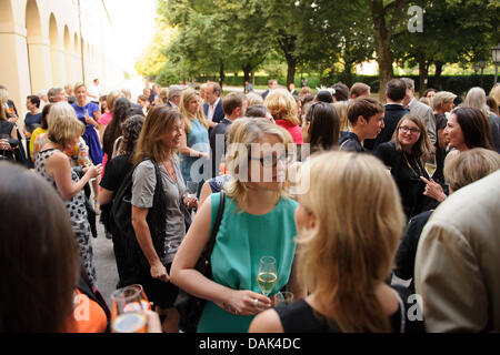 Der Vorsitzende Abendessen während der DLD (Digital Life Design) Frauen bei Schumanns am 14. Juli 2012 in München. DLD Women ist eine Weltneuheit-Konferenz mit einem Fokus auf weibliche Märkte in Wirtschaft, Medien, Technologie, Gesellschaft, Gesundheitswesen Stockfoto