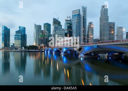 Am frühen Morgen Blick auf die Skyline von Singapur Stockfoto