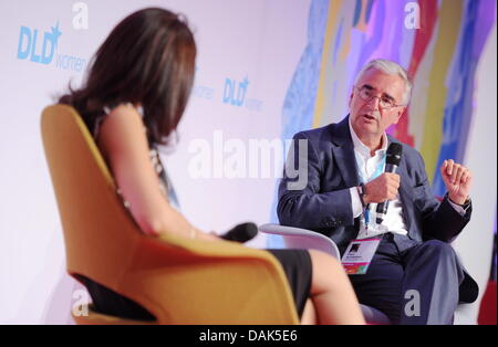 Der Aufsichtsratsvorsitzende der Deutschen Bank, Paul Achleitner, Spricht Bei der Konferenz DLD Frauen (Digital Life Design) bin (15.07.2013) in München (Bayern) in der Porzelanmanufaktur Nymphenburg. Sterben Sie Konferenz Widmet Sich der Zukunft von Arbeit, Gesundheit Und Bildung aus weiblichem Perspektive. Foto: Tobias Hase/dpa Stockfoto