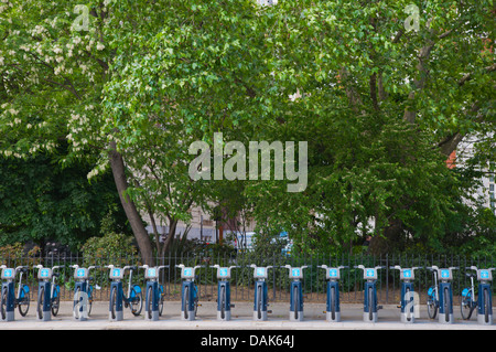 Stadtfahrräder Victoria Embankment London England Großbritannien UK Mitteleuropa Stockfoto