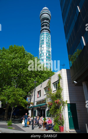 Turmterrasse Tavern Pub unten BT Tower ursprünglich bekannt als Post Office Tower Fitzrovia London England Großbritannien UK Mitteleuropa Stockfoto