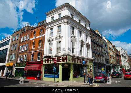 Ecke der Old Compton Street und Dean Street Soho Bezirk central London England Großbritannien UK Europe Stockfoto