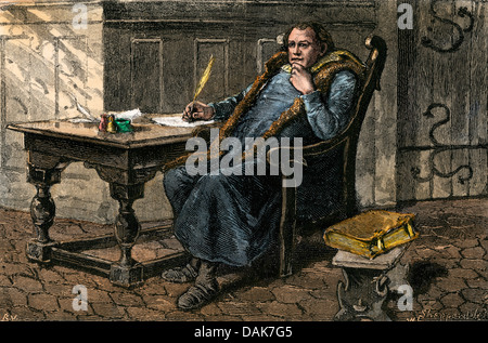 Martin Luther an seinem Schreibtisch. Hand - farbige Holzschnitt Stockfoto