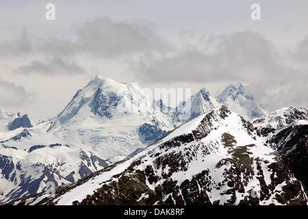 Darwinkordilliera mit Monte Darwin (höchster Berg von Feuerland, Chile) Blick vom Cerro Guanako, Nationalpark Tierra Del Fuego, Feuerland, Argentinien Stockfoto