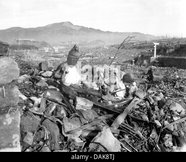 NAGASAKI, Japan, nach der Atombombe Angriff um 11.00 Uhr am 9. August 1945 Stockfoto
