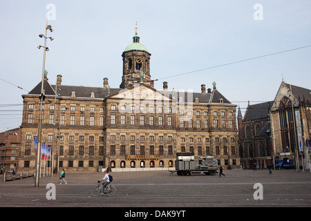 Royal Palace (Niederländisch: Koninklijk Paleis) in der Stadt Amsterdam, Niederlande. Stockfoto