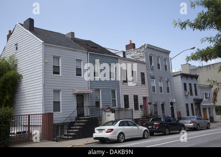 Alte Fachwerkhäuser in low3e3er Park Slope, Brooklyn, NY. Stockfoto