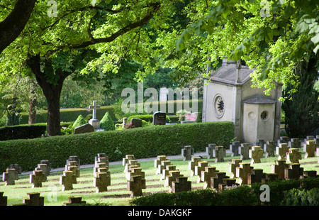 Kriegsgräber auf dem Friedhof, Deutschland, Baden-Württemberg, Baden-Baden Stockfoto