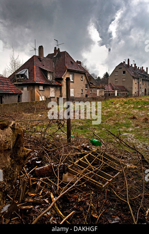 verlassene und verfallende Bezirke der Bergleute Schlaegel Und Eisen, Deutschland, Nordrhein-Westfalen, Ruhrgebiet, Gladbeck Stockfoto