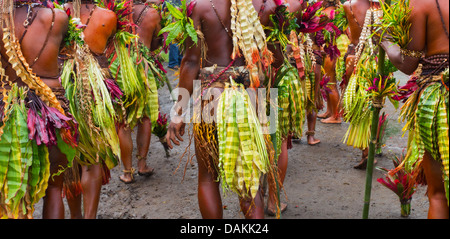 Leute des Stammes Selehoto Alunumuno Stammes Tracht und Tanz, Hochland von Papua-Neu-Guinea Stockfoto