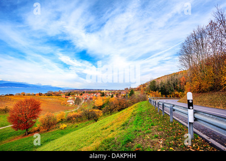 Landschaft in der Nähe von Neuenburger See in der Schweiz Stockfoto