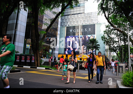 Shopper am Orchard Road Singapur Stockfoto