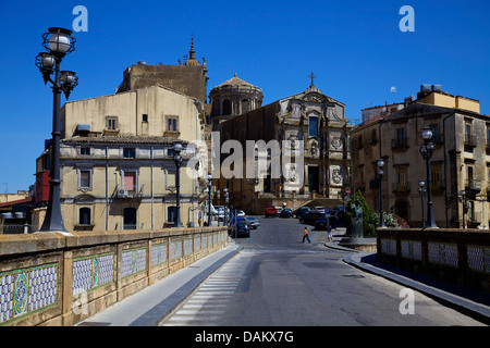 Blick auf die berühmte Stadt Caltagirone, Provinz von Catania, Sizilien, Sicilia, Italien, Italia Stockfoto