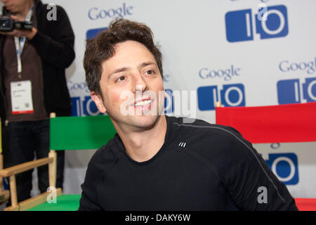 Google-Gründer Sergey Brin lächelt der Konferenz Google i/o in San Francisco, USA, 11. Mai 2011. Google will den Computer neu zu erfinden. Es nutzt Chrome OS gegen Microsoft und zum ersten Mal bietet Notebooks mit der Web-Betriebssystem in Deutschland. Foto: Christoph Dernbach Stockfoto