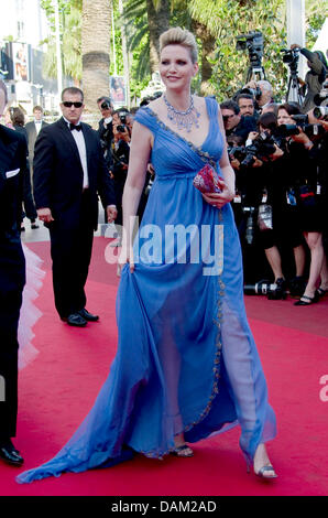 Deutsche Model Nadja Auermann besucht die Premiere von "Der Biber" auf der 64. Internationalen Filmfestspiele von Cannes am Palais des Festivals in Cannes, Frankreich, am 17. Mai 2011. Foto: Hubert Boesl Stockfoto