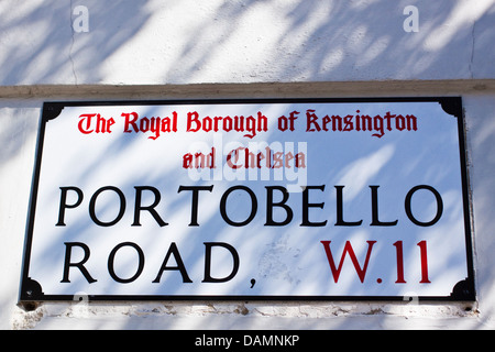 Portobello Straße Verkehrszeichen in der Borough of Kensington & Chelsea, London Stockfoto