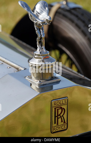 Rolls-Royce-Statue und Abzeichen Stockfoto