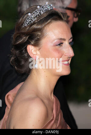 Prinzessin Claire von Belgien besucht das offizielle Dinner auf den Opern-Terrassen nach die kirchliche Trauung von Fürst Albert II. und Prinzessin Charlene von Monaco in Monaco, 2. Juli 2011. 450 Gäste wurden für das Abendessen, gefolgt von einer Kugel in die Oper eingeladen. Foto: Albert Nieboer Stockfoto