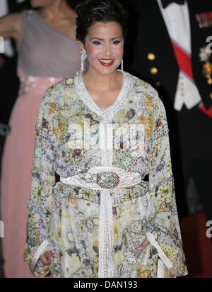 Prinzessin Lalla Meryem von Marokko besucht das offizielle Dinner auf den Opern-Terrassen nach die kirchliche Trauung von Fürst Albert II. und Prinzessin Charlene von Monaco in Monaco, 2. Juli 2011. 450 Gäste wurden für das Abendessen, gefolgt von einer Kugel in die Oper eingeladen. Foto: Albert Nieboer Stockfoto