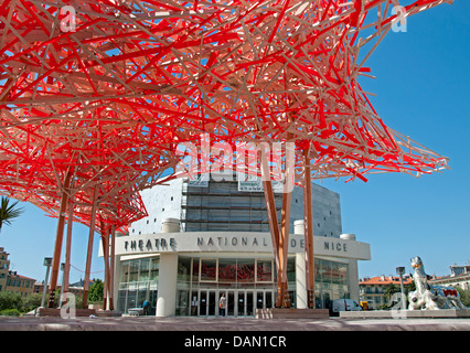 Arne Quinze Theater Nationaltheater Nizza Frankreich hölzerne Kunstinstallation von Arne Quinze Stockfoto