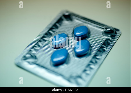 Viagra Pfizer Tabletten 100mg Sildenafil Impotenz erektile Dysfunktion Stockfoto