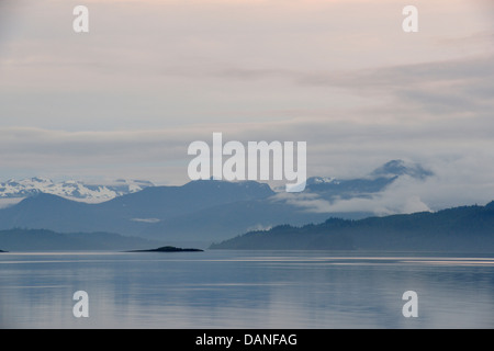 Skideagte Einlass und Graham Island bei Sonnenuntergang Haida Gwaii Queen Charlotte Islands-Sandspit British Columbia Canada Stockfoto