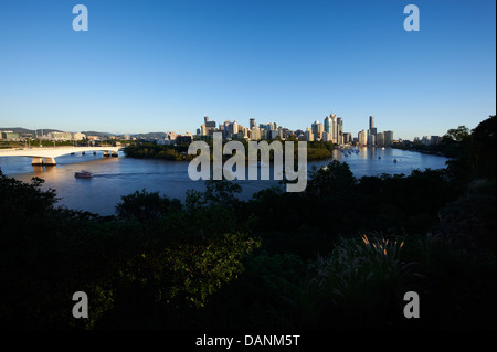 Brisbane CBD gelegen hinter dem Botanischen Garten Stockfoto