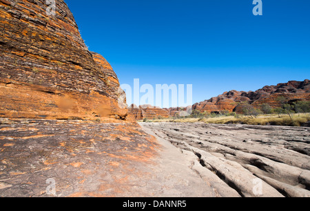 Felsigen Flussbett des Piccaninny River, Wandern Piccaninny Gorge, Purnululu National Park (Bungle Bungle Nationalpark), Kimberley, Stockfoto