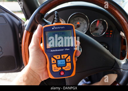 OBD II Kfz Diagnose-Tool - USA Stockfoto
