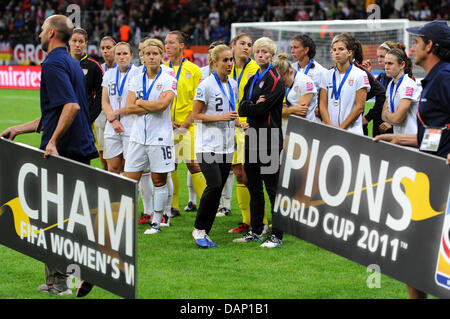 17. Juli 2011 reagieren Spieler der USA während der FIFA Frauen WM Finale Fußballspiel zwischen Japan und den USA bei der FIFA WM-Stadion in Frankfurt Am Main, Deutschland. Foto: Thomas Eisenhuth dpa Stockfoto