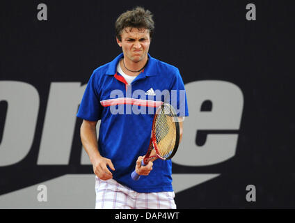 Französischer Tennis Profi Gilles Simon Grimassen während der VfZ-final-match gegen spanische Tennis-Profis Nicolas Almagro am Rothenbaum in Hamburg, Deutschland, 24. Juli 2011. Foto: ANGELIKA WARMUTH Stockfoto