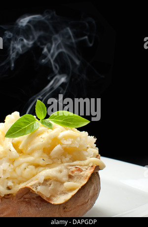 Heißen Ofen gekocht Ofenkartoffeln Stockfoto