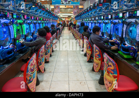 Pachinko Salon in Kagoshima Japan Stockfoto