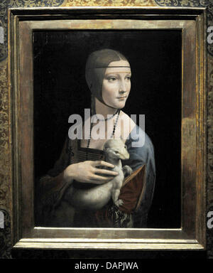 Das Gemälde "Dame mit Hermelin" - Portrait der Cecilia Gallerani von Leonardo da Vinci ist Teil der Ausstellung "Gesichter der Renaissance" im Bode-Museum in Berlin, Deutschland, 24. August 2011. Die staatlichen Museen zu Berlin gemeinsam mit dem Metropolitan Museum of Art in New York für die Ausstellung und hat auch empfangene Darlehen Stücke aus den Uffizien in Florenz, dem Louvre in P Stockfoto