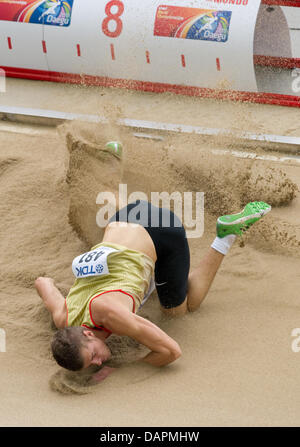 Rico Freimuth Deutschlands konkurriert in der Weitsprung Veranstaltung der Decathlon-Wettbewerb bei der 13. IAAF Weltmeisterschaften in der Leichtathletik in Daegu, Südkorea, 27. August 2011. Foto: Bernd Thissen Dpa +++(c) Dpa - Bildfunk +++ Stockfoto