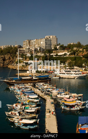 Sprache, Blick Über Den Yachthafen Auf sterben Neustadt von Antalya Stockfoto