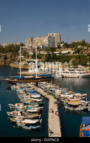 Sprache, Blick Über Den Yachthafen Auf sterben Neustadt von Antalya Stockfoto