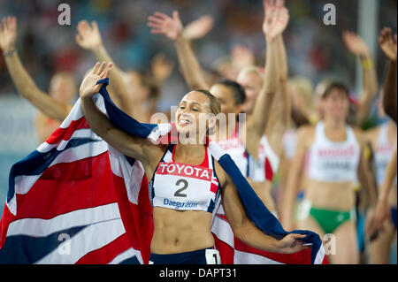 Jessica Ennis aus Großbritannien feiert nach der Frauen Siebenkampf bei der 13. IAAF Weltmeisterschaften in der Leichtathletik in Daegu, Südkorea, 30. August 2011. Foto: Bernd Thissen +++(c) Dpa - Bildfunk +++ Stockfoto