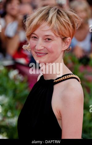 Regisseur Alba Rohrwacher kommt bei der Premiere von "Die Iden des März" bei den 68. Internationalen Filmfestspielen von Venedig Palazzo de Cinema in Venedig, Italien, 31. August 2011. Foto: Hubert Boesl Stockfoto