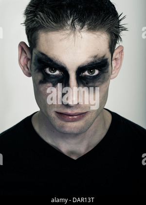 Männliche Goth - Mann in Goth Make-up, Punk-Subkultur Stockfoto