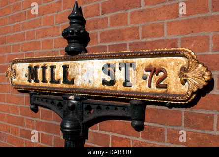 Mill Street Zeichen, Sutton Coldfield, West Midlands, UK Stockfoto